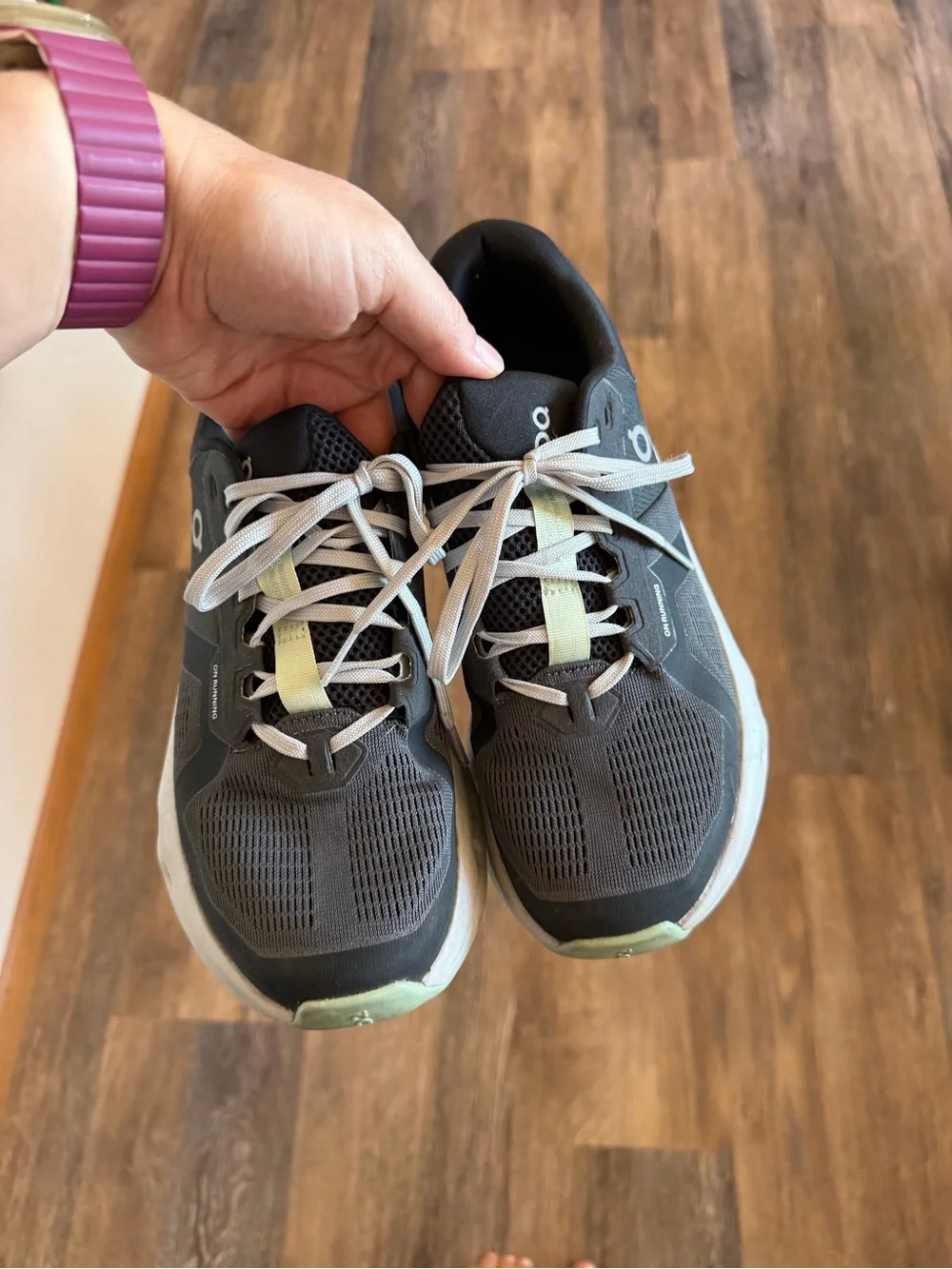 On Cloudtec Women's Athletic Shoes - Black with Green Accent